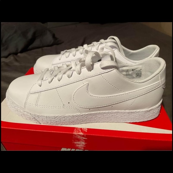 Nike sneakers - Picture 6 of 10